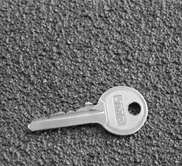 Medium grit anti-slip surface grit key medium