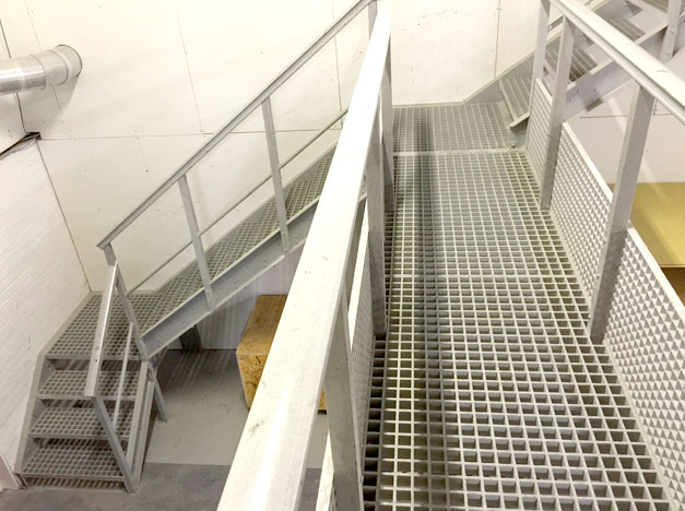 GRP Grating walkway gantry bridge factory installation. GRP Grating walkway gantry bridge factory installation.
