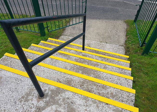Highly visible stair nosing that is long lasting, durable and slip resistant. Highly visible stair nosing that is long lasting, durable and slip resistant.